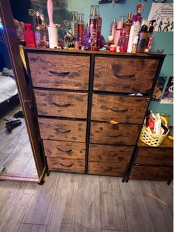 Rustic 10-Drawer Dresser + 2 Matching Nightstands – Great Condition