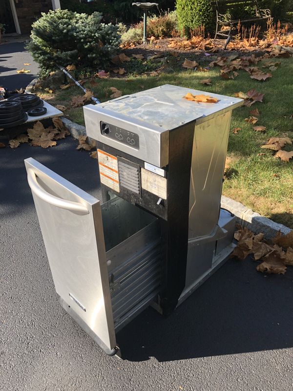 Kitchenaid trash compactor for Sale in Livingston, NJ OfferUp