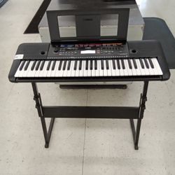 Yamaha Keyboard 