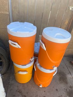 Igloo 5 gal water cooler