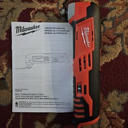 Milwaukee M12 Cordless Multi-tool