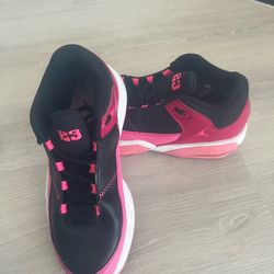 Nike Air Jordan Girls Size 6 Sneaker MAX AURA 3 Black / Pink DC1999-062 Shoes