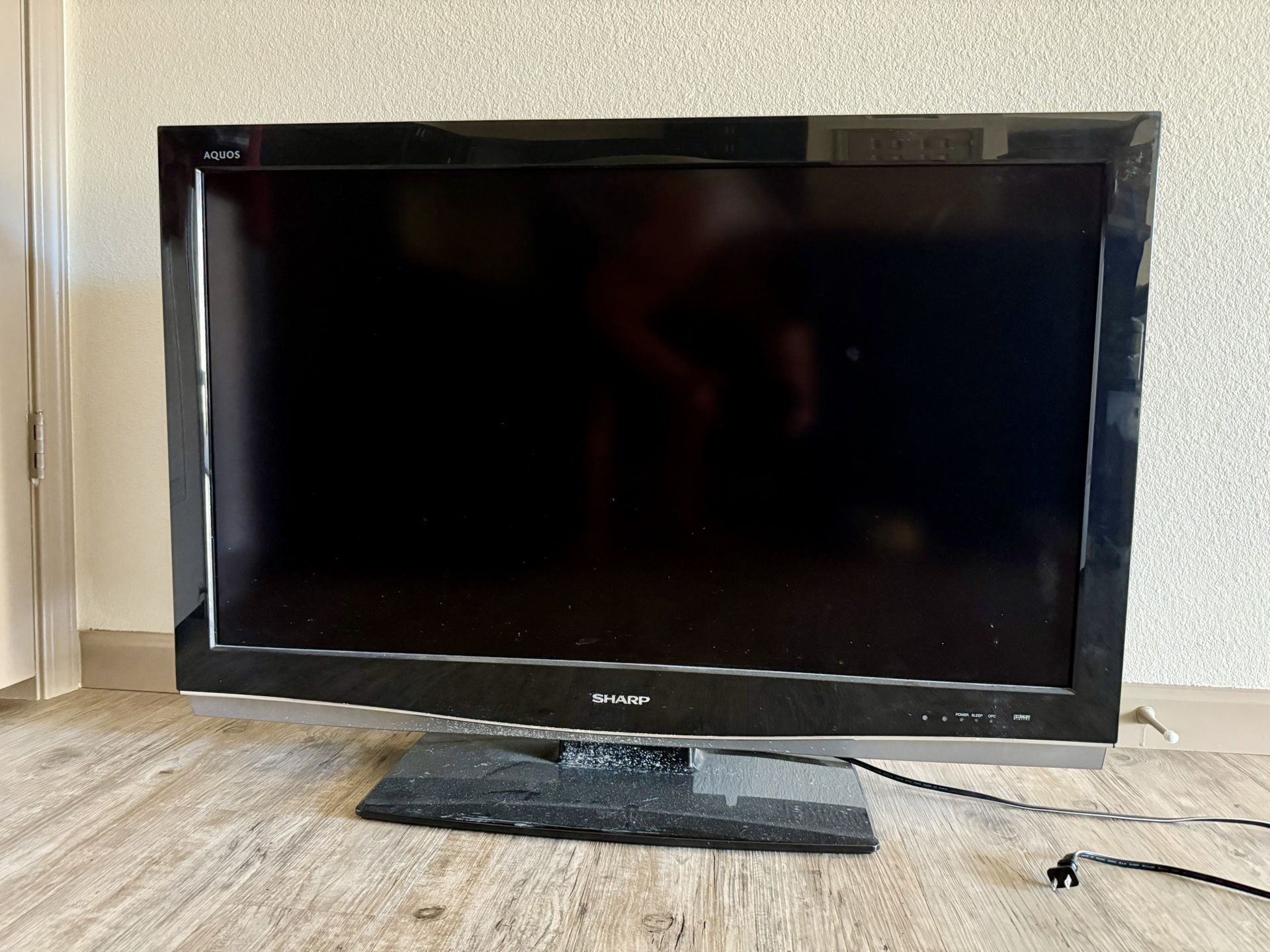 Free TV w/ Remote (Sharp 42”)