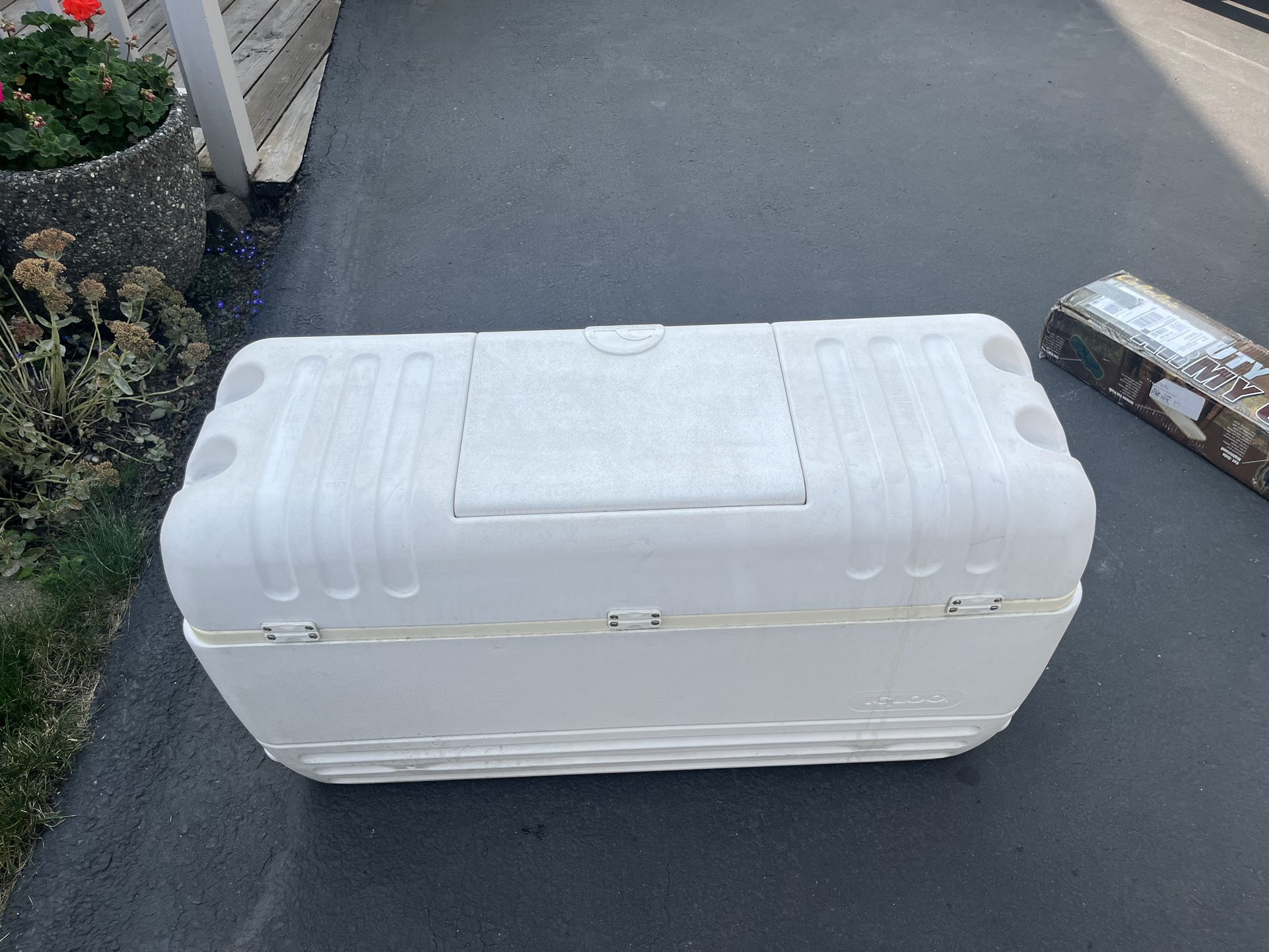 Igloo 120 Quart Ice Chest