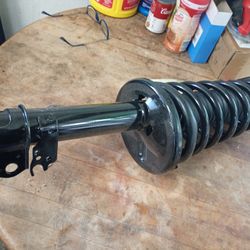 2006 Toyota Avalon One Rear Strut Assembly