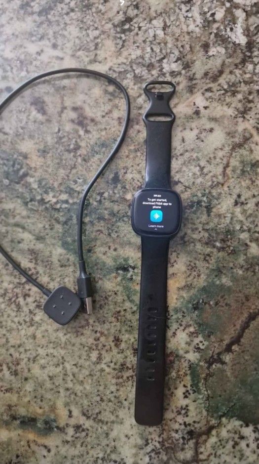 FITBIT VERSA 4