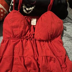 Bright Red Tank – Summer Vibes 