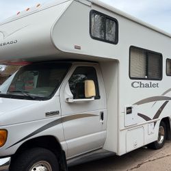 Winnebago Chalet RV