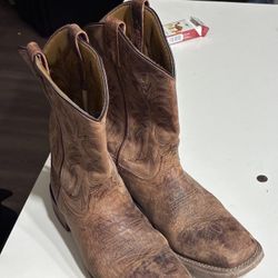 Laredo size 11 cowboy boots