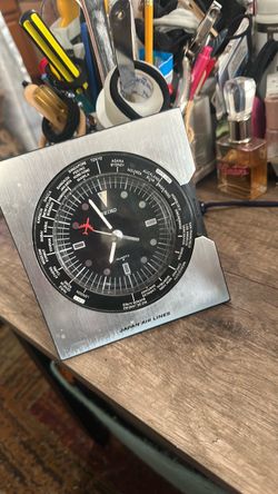 Vintage Seiko clock, Japan Air Force lines.