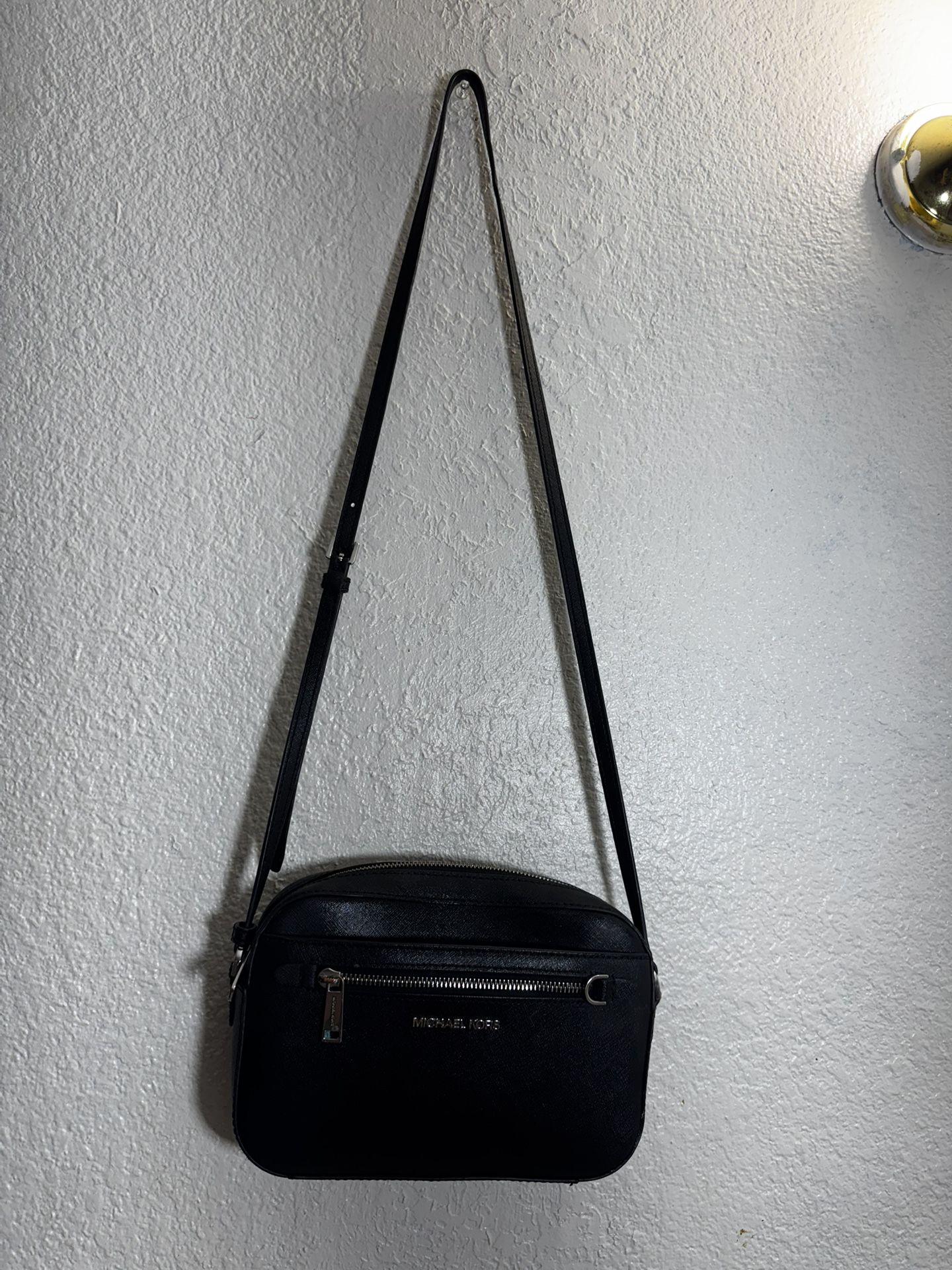 MICHEAL KORS , SMALL , SIMPLE, QUALITY BAG