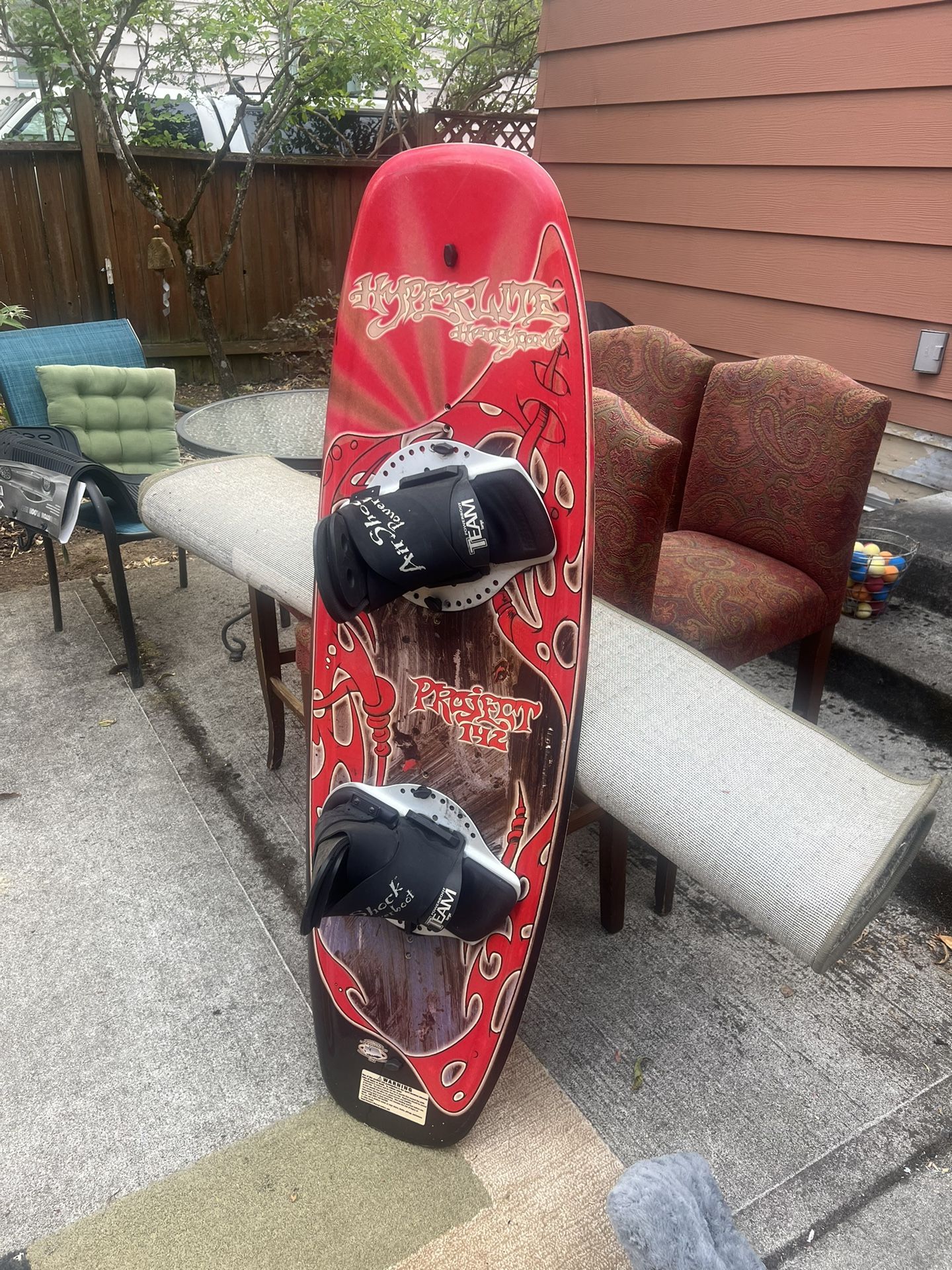Hyperlite Honeycomb Project 142 Wakeboard w/ Air Shock PowerBoot Large Bindings