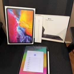 iPad Pro 11-inch (2nd Gen) 256GB Wi-Fi - Complete Bundle with Magic Keyboard & Apple Pencil
