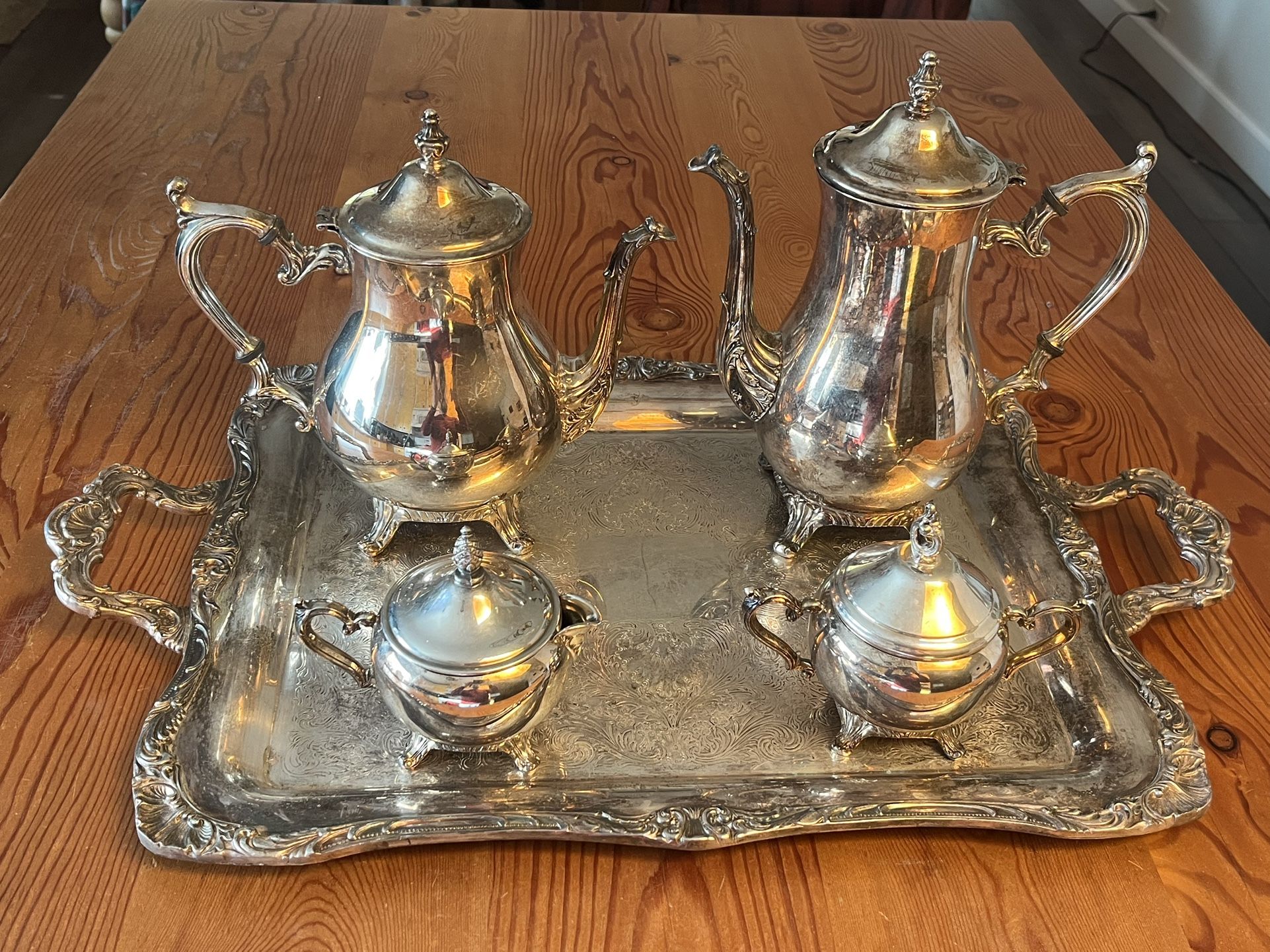 WM Rogers Tea And Coffee Set