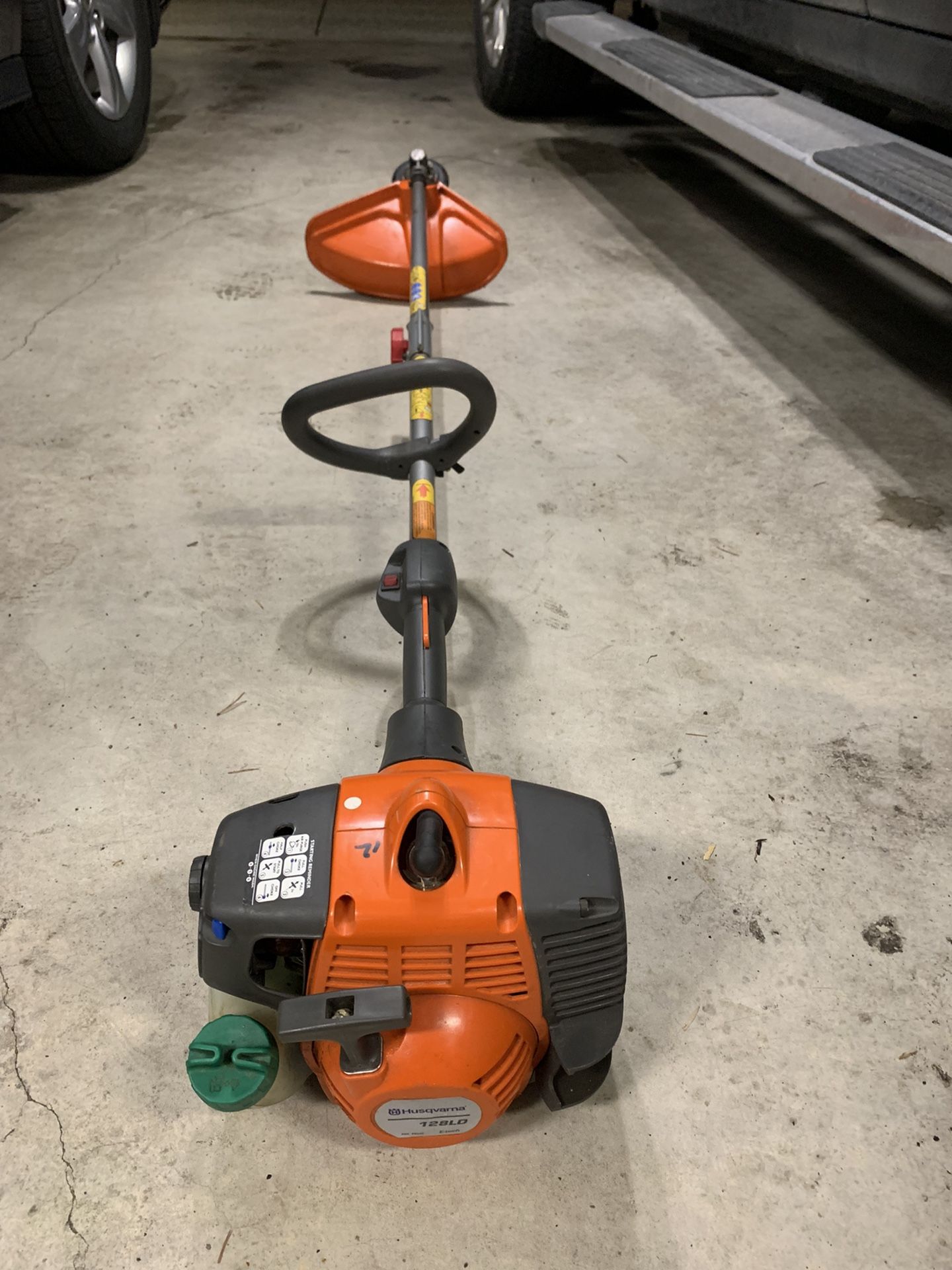 Husqvarna 128LD Weed Wacker String Trimmer