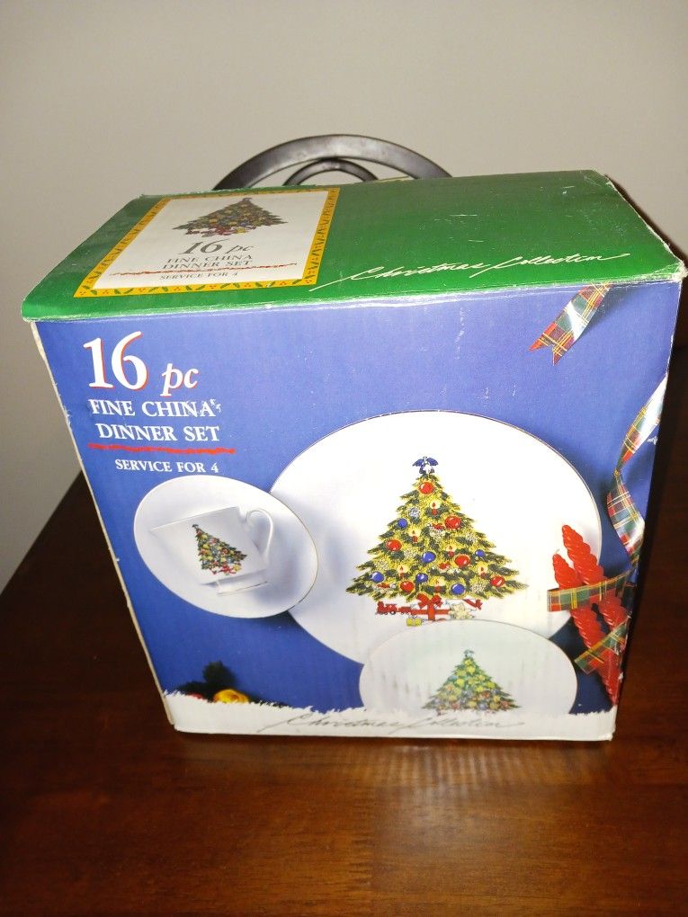 Vintage Christmas Dinnerware