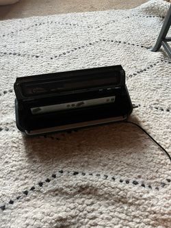 Perfectly Working Vacuum Sealer. Food saver