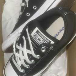 Kids Converse SIZE 3.5