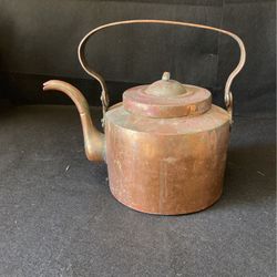 Antique English Kettle 12x8 (Cab S)