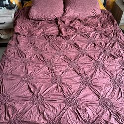 Queen size duvet cover and pillows