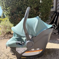 UPPAbaby Infant Car Seat – Clean, Good Condition, Ready to Use