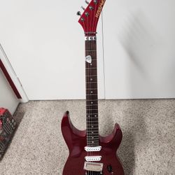 1986 Kramer focus 6000 with Hardshell case.