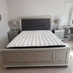 California king Bedroom Set And Vanity With Chair 