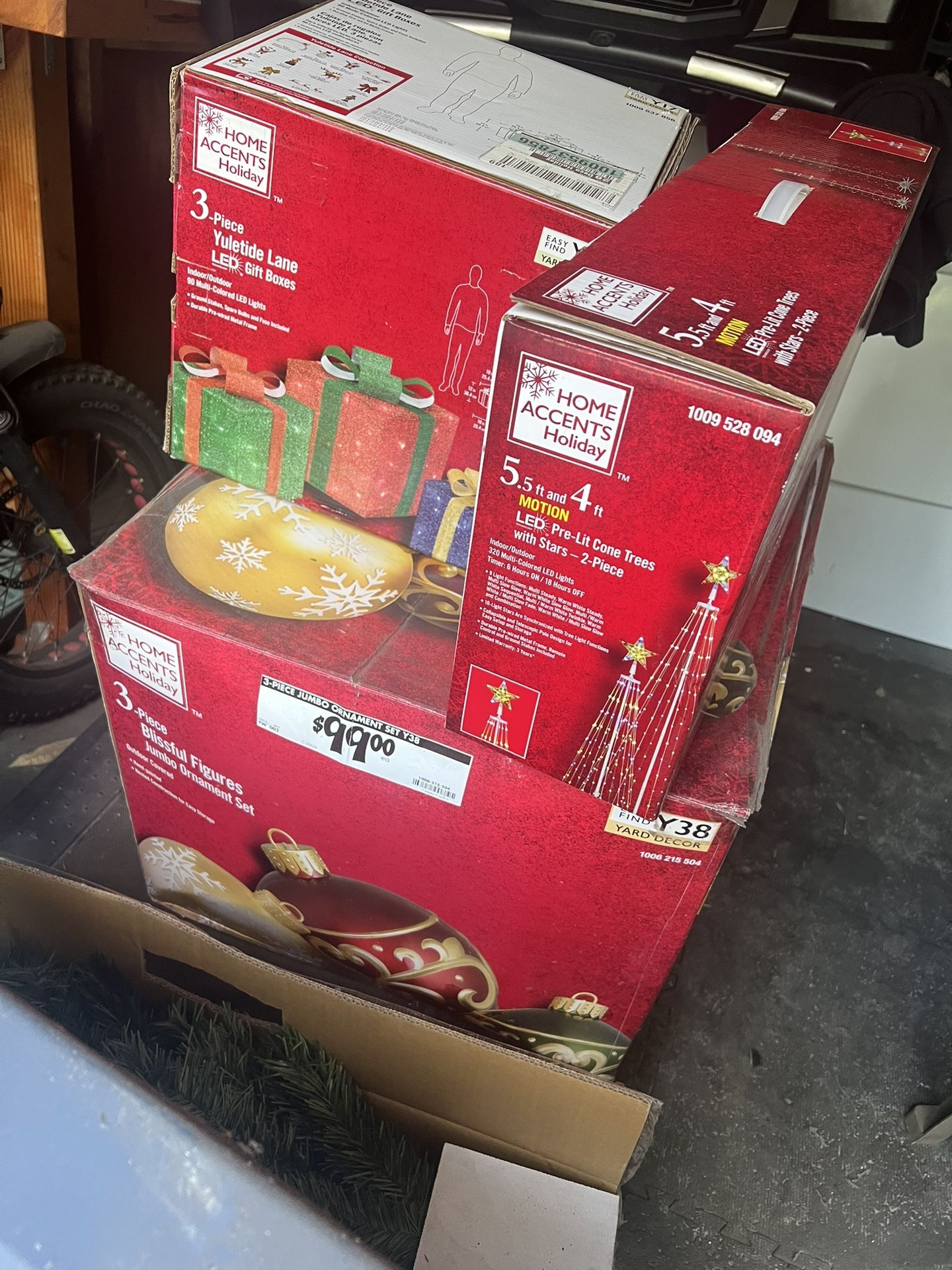Miscellaneous Christmas Items