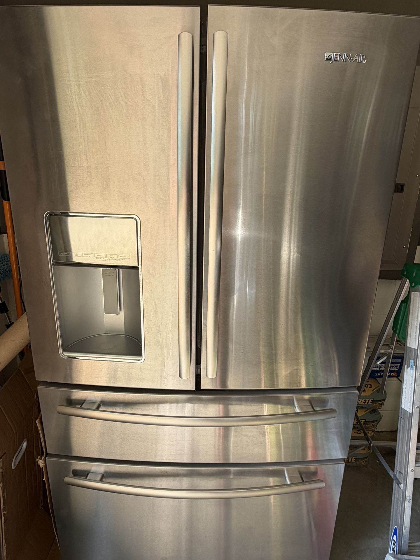 Jenn-air Fridge & Freezer