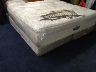 KiNg mattress and box springs 300.00
