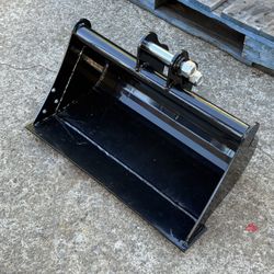 Mini Excavator 24” Bucket Toothless Smooth Edge 1 Ton 2 Ton unit New