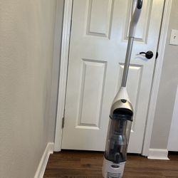 cordless vacuum cleaner