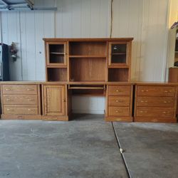 Computer Desk With The Two Sides Drawers