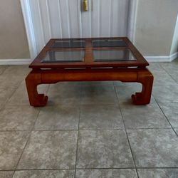 Vintage Coffee Table , Schnadig Chinoiserie Ming Style With Chow Legs 