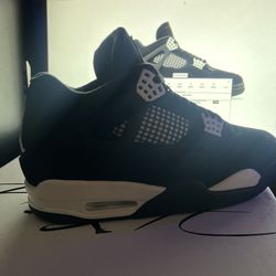 White Thunder Jordan 4s
