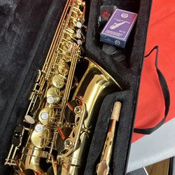 Nice Gold Alto Saxophone with New Box of Reeds $350 Firm