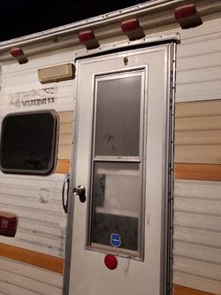 Overhead camper