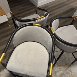 Modern Grey & Black Adjustable Bar Stools – Swivel, Excellent Condition –  (Mansfield TX)