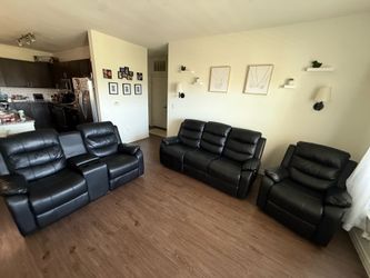 Reclining couches