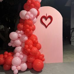 Balloon Backdrop red and pink