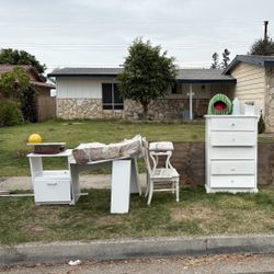 Free Furniture