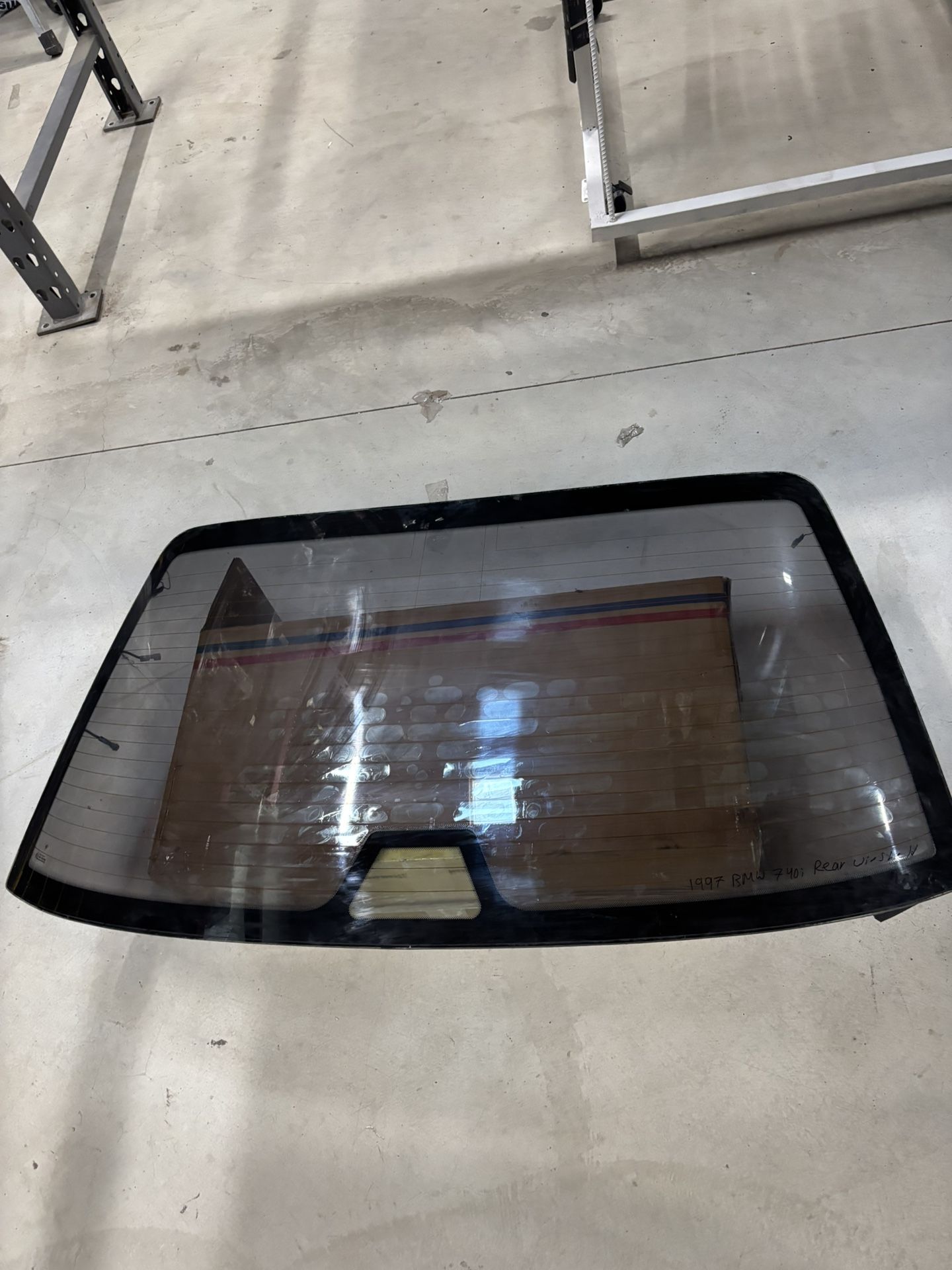 1995 To 2001 Bmw 740i E38 Rear Windshield Glass Used 43R-000981