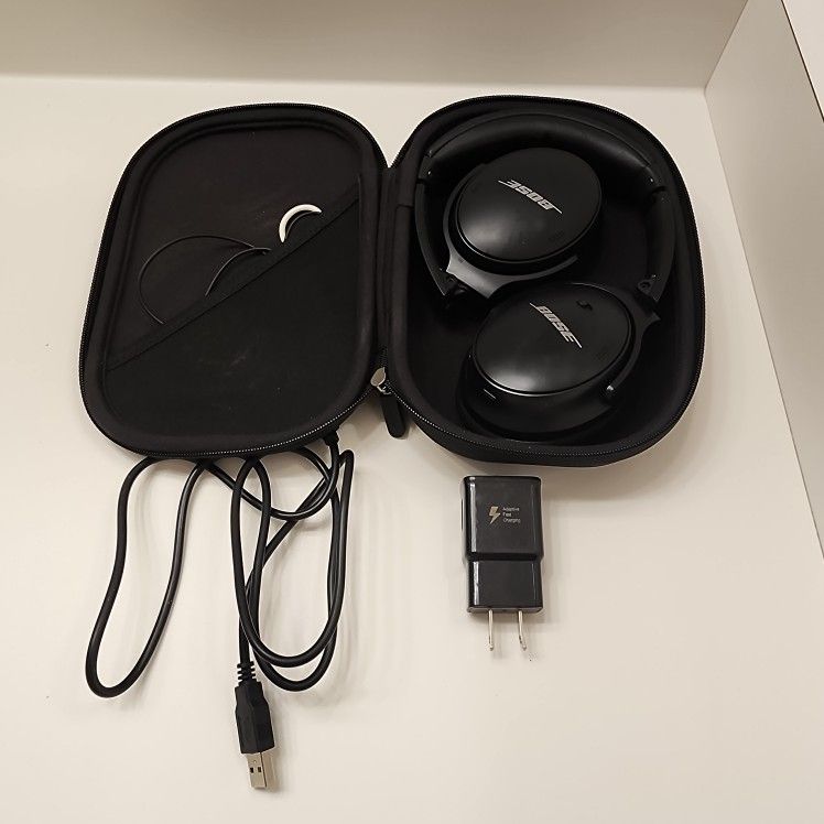 Bose QuietComfort 35 II QC35 Wireless Bluetooth  Headphones Midnight Blue