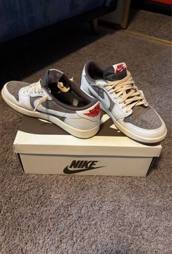 Travis scott reverse mochas and canary’s