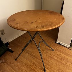 Round Foldable Table