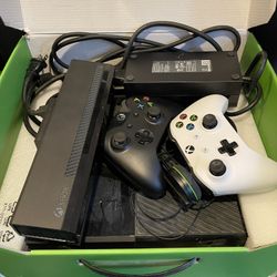 Xbox One Kinect 2 Controllers And Games 