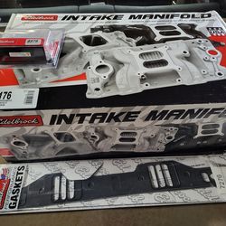BNIB  chrysler  edelbrock intake