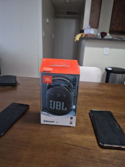 Jbl Bluetooth clip