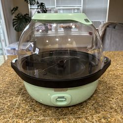 Dash electric popcorn maker