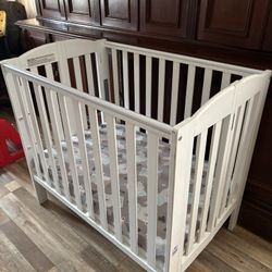 Mini Crib with Mattress Including Changing Pad